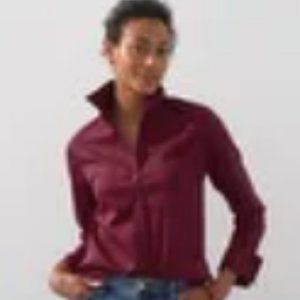 No Iron Stretch Shirt (Chicos size 0)